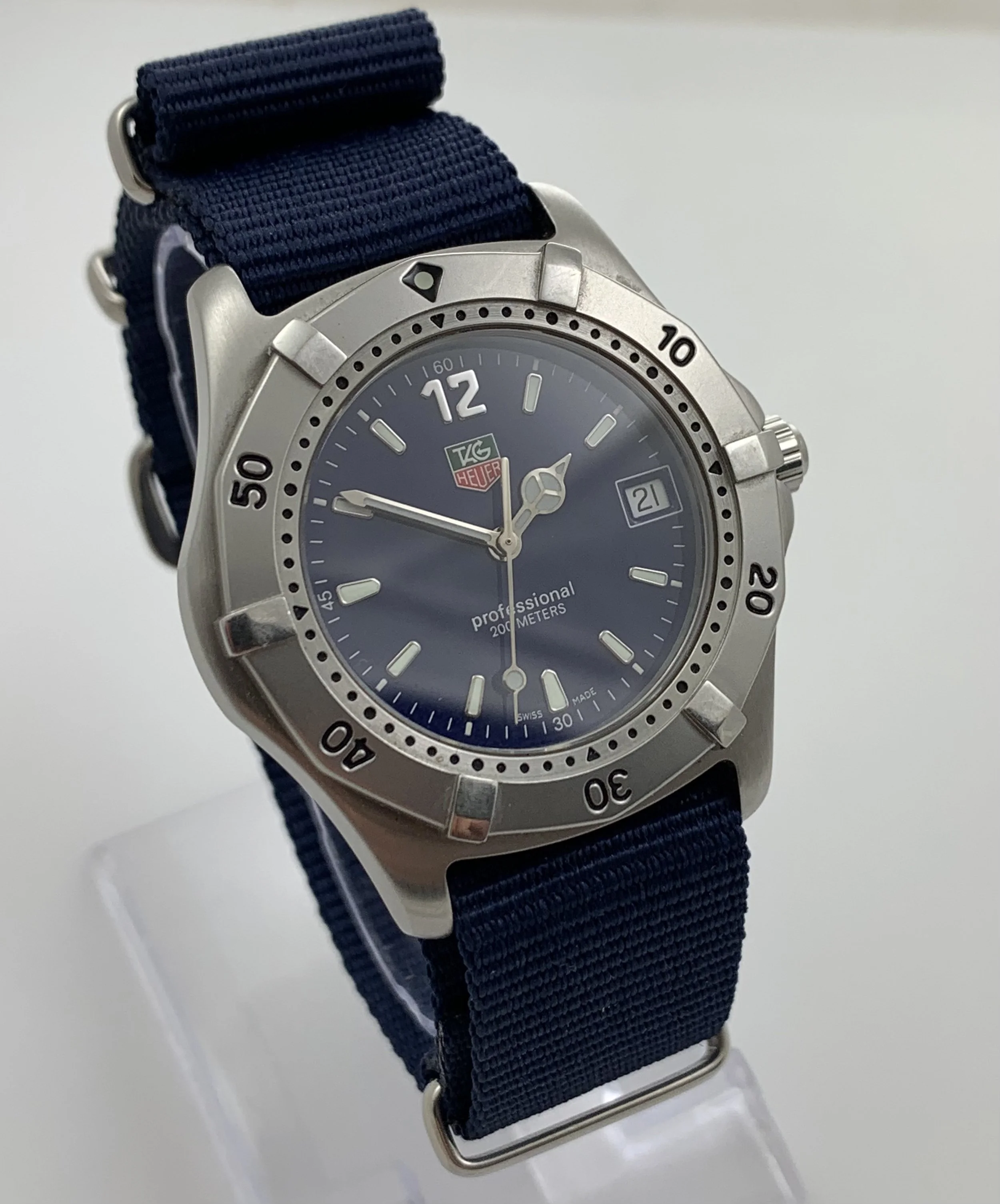 TAG Heuer 2000 Professional 200m Quartz Stainless Steel Mens